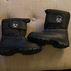 Size 9 Toddler Snow boots